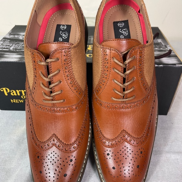 Parrazo Men’s Cognac Wingtips size 10.5 main image 2